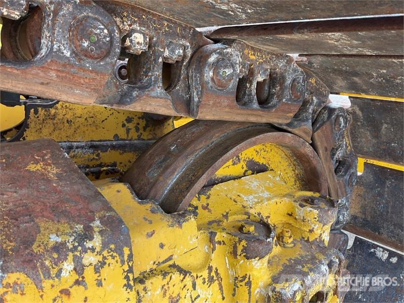 Komatsu D61PX-24 Buldožeri guseničari