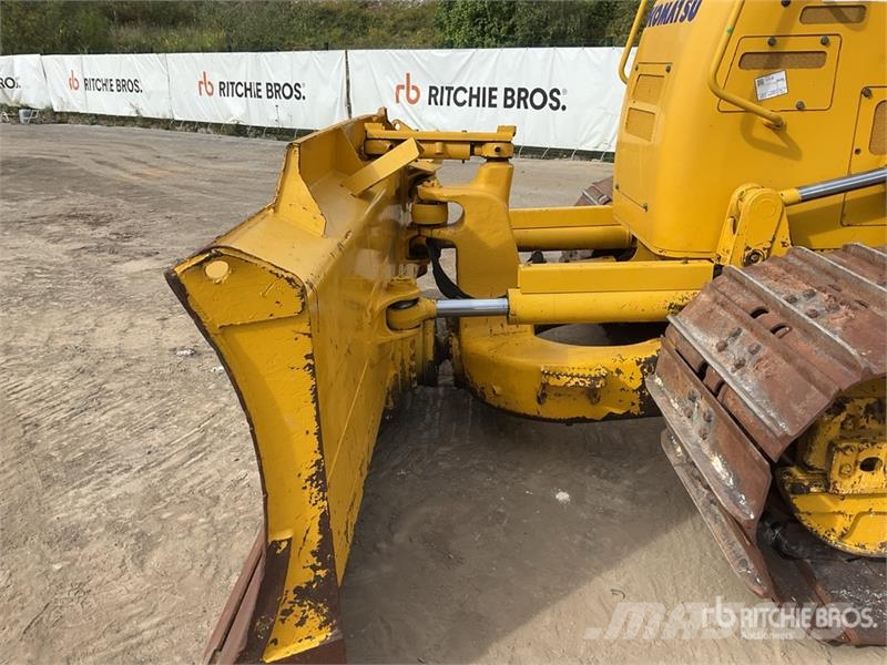 Komatsu D61PX-24 Buldožeri guseničari