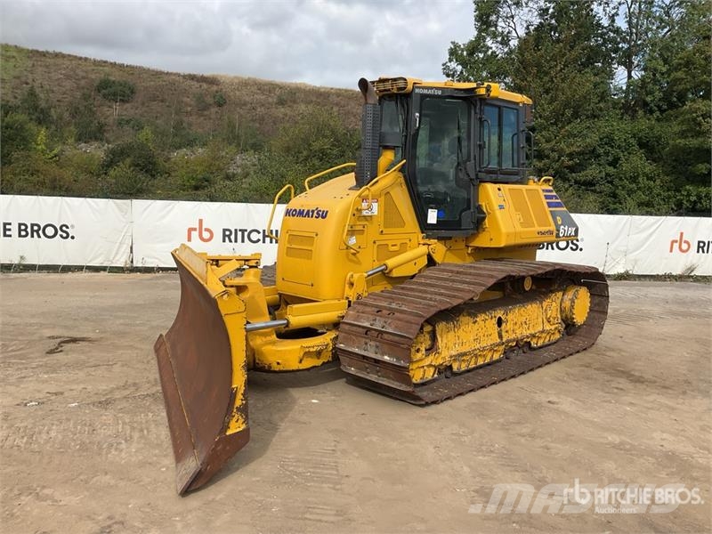 Komatsu D61PX-24 Buldožeri guseničari