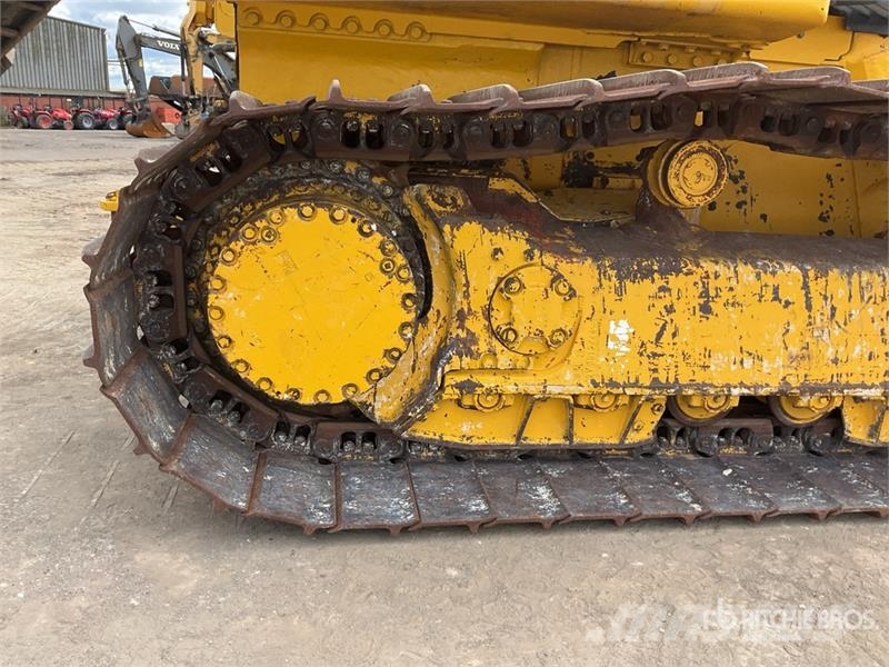 Komatsu D61PX-24 Buldožeri guseničari
