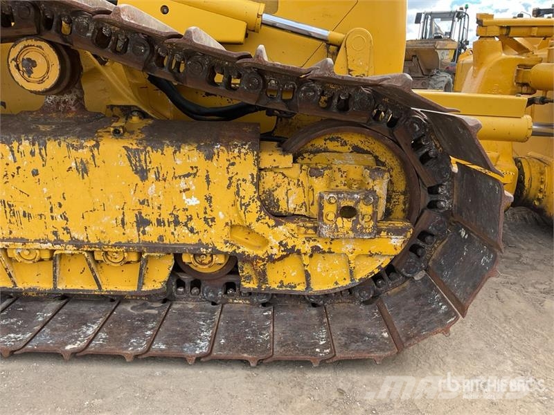Komatsu D61PX-24 Buldožeri guseničari
