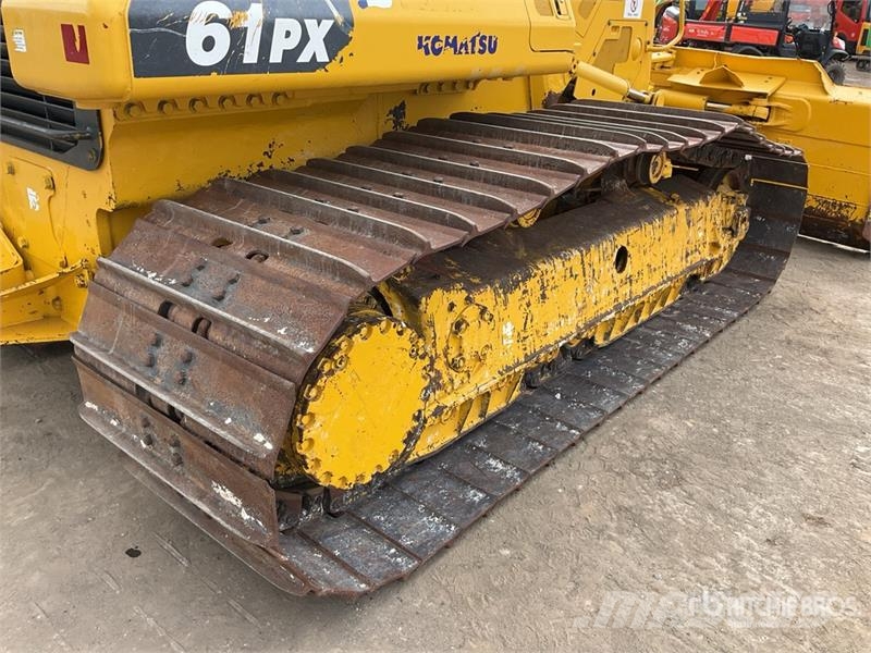 Komatsu D61PX-24 Buldožeri guseničari
