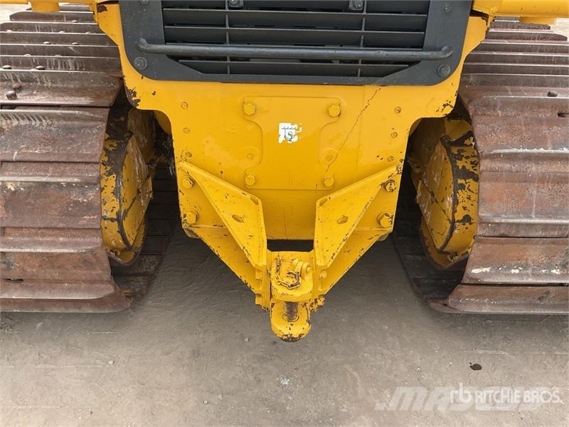 Komatsu D61PX-24 Buldožeri guseničari