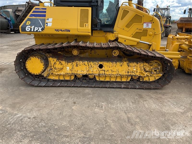 Komatsu D61PX-24 Buldožeri guseničari