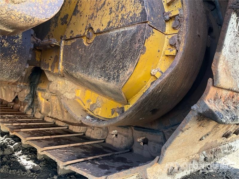 Komatsu D61PXI-24 Crawler Dozer Buldozer sobre oruga