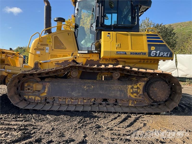 Komatsu D61PXI-24 Crawler Dozer Buldozer sobre oruga