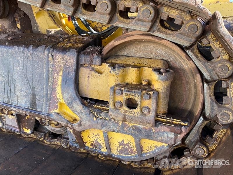 Komatsu D61PXI-24 Crawler Dozer Buldozer sobre oruga