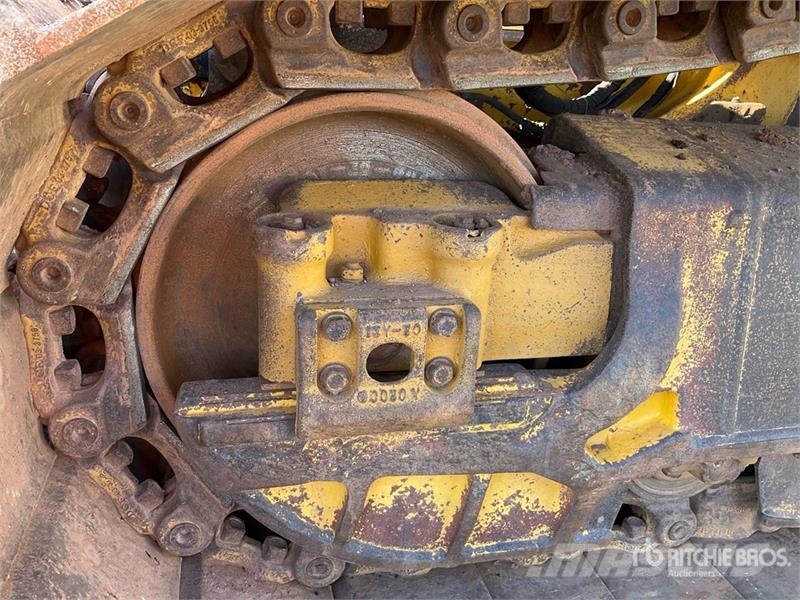Komatsu D61PXI-24 Crawler Dozer Buldozer sobre oruga