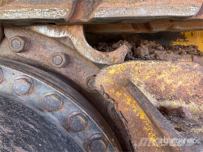 Komatsu D61PXI-24 Crawler Dozer Buldozer sobre oruga