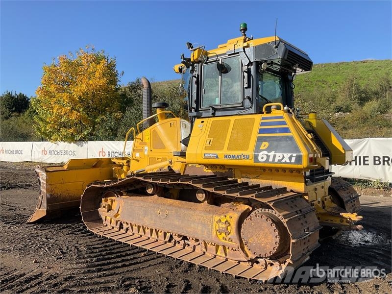 Komatsu D61PXI-24 Crawler Dozer Buldozer sobre oruga