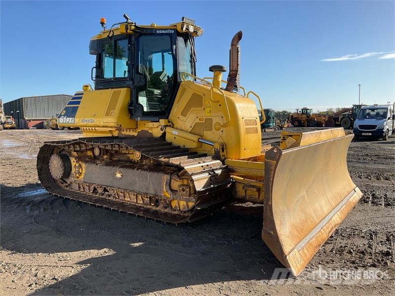 Komatsu D61PXI-24 Crawler Dozer Buldozer sobre oruga