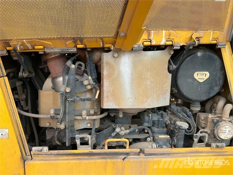 Komatsu D65PX-18EO Crawler Dozer Buldozere pe senile