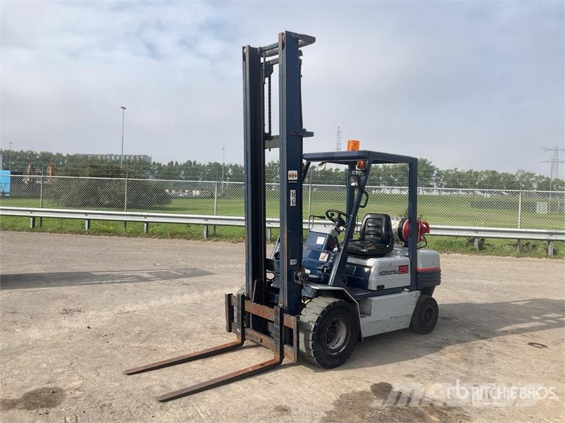 Komatsu FG25T-11E 2500 kg Forklift Heftrucks overige