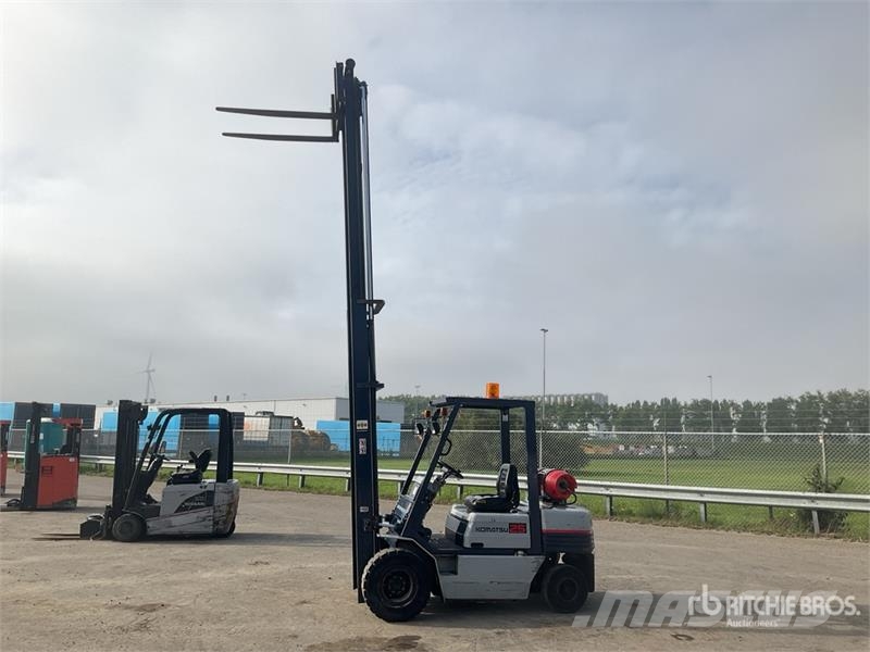 Komatsu FG25T-11E 2500 kg Forklift Heftrucks overige