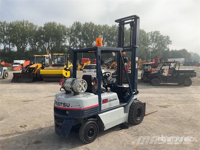 Komatsu FG25T-11E 2500 kg Forklift Heftrucks overige