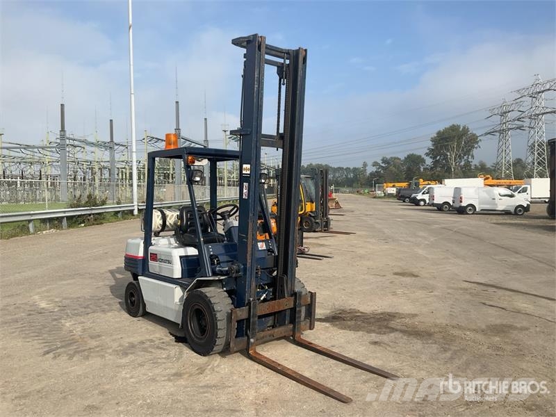 Komatsu FG25T-11E 2500 kg Forklift Heftrucks overige