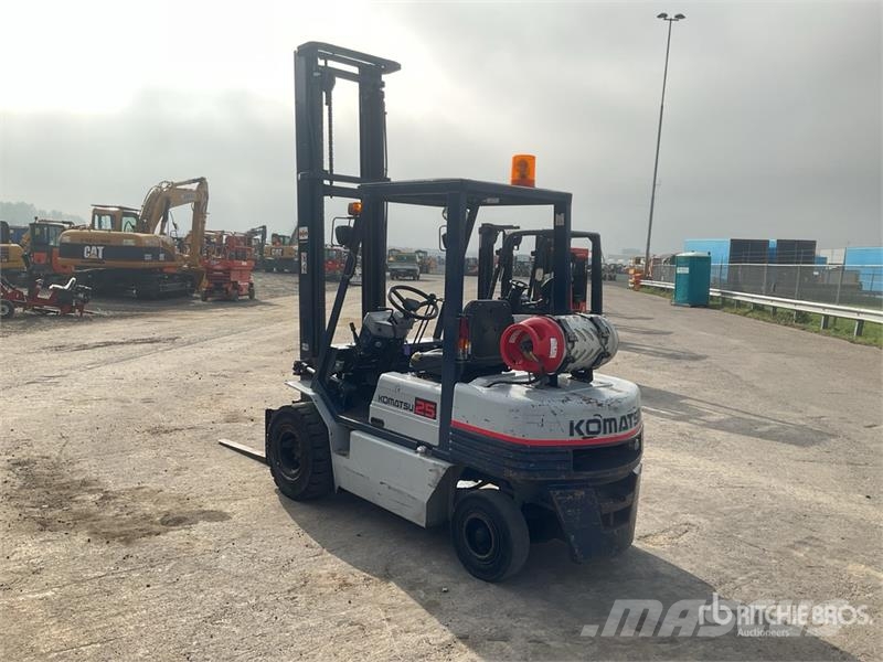 Komatsu FG25T-11E 2500 kg Forklift Heftrucks overige