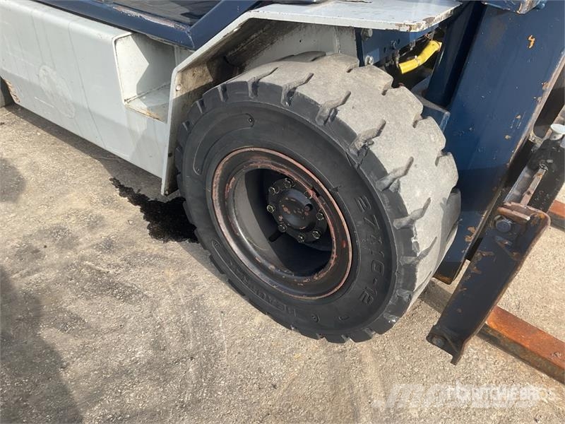 Komatsu FG25T-11E 2500 kg Forklift Heftrucks overige