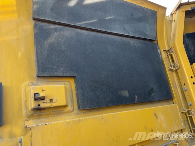 Komatsu HB215LC-2 Tracked Excavator Excavadoras de cadenas
