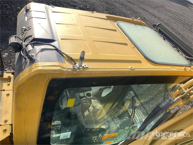 Komatsu HB215LC-2 Tracked Excavator Excavadoras de cadenas