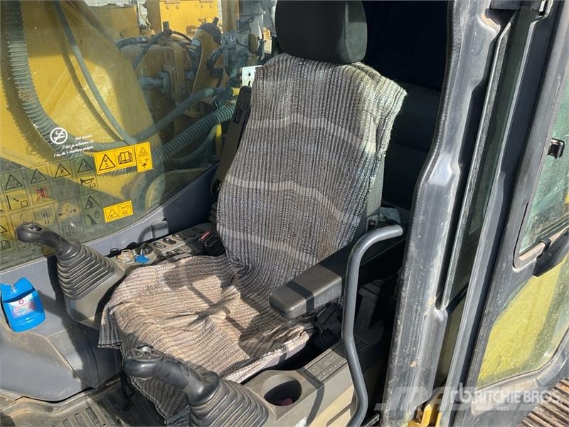 Komatsu HB215LC-2 Tracked Excavator Excavadoras de cadenas