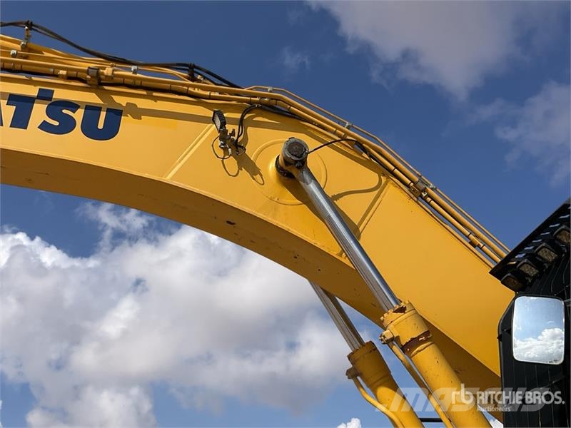 Komatsu HB365LC-3 Tracked Excavator حفارات زحافة