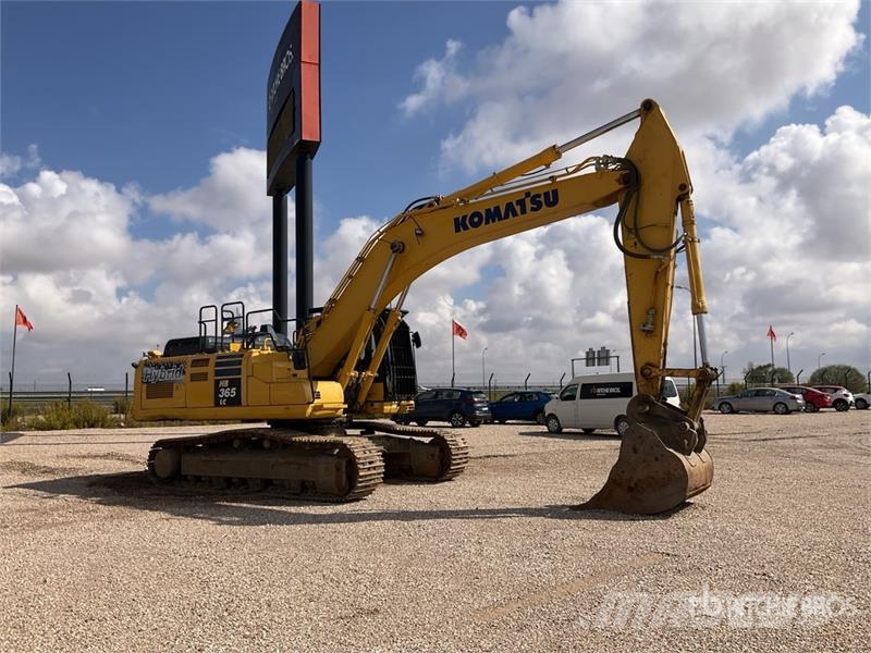 Komatsu HB365LC-3 Tracked Excavator حفارات زحافة