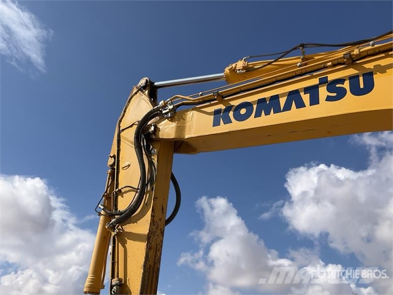 Komatsu HB365LC-3 Tracked Excavator حفارات زحافة