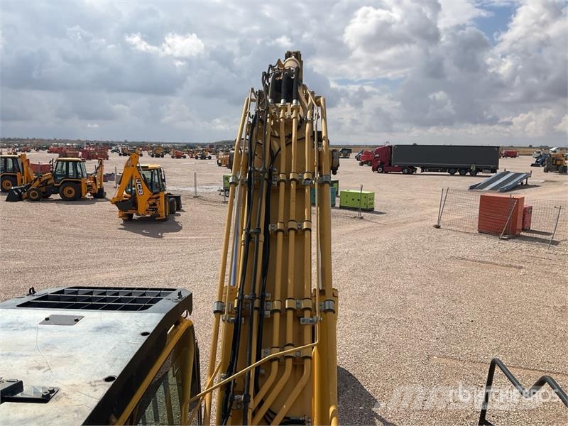 Komatsu HB365LC-3 Tracked Excavator حفارات زحافة