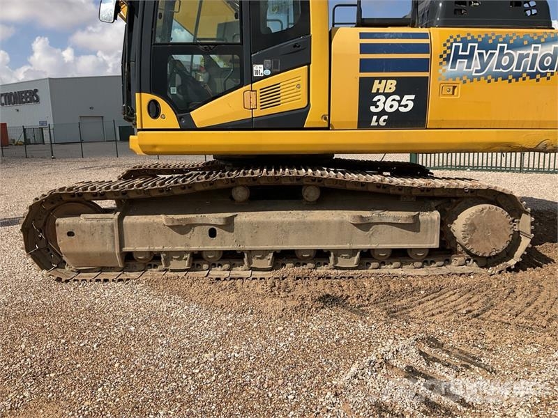 Komatsu HB365LC-3 Tracked Excavator حفارات زحافة