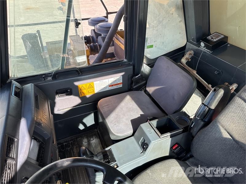 Komatsu HD405-7 Dumpperit