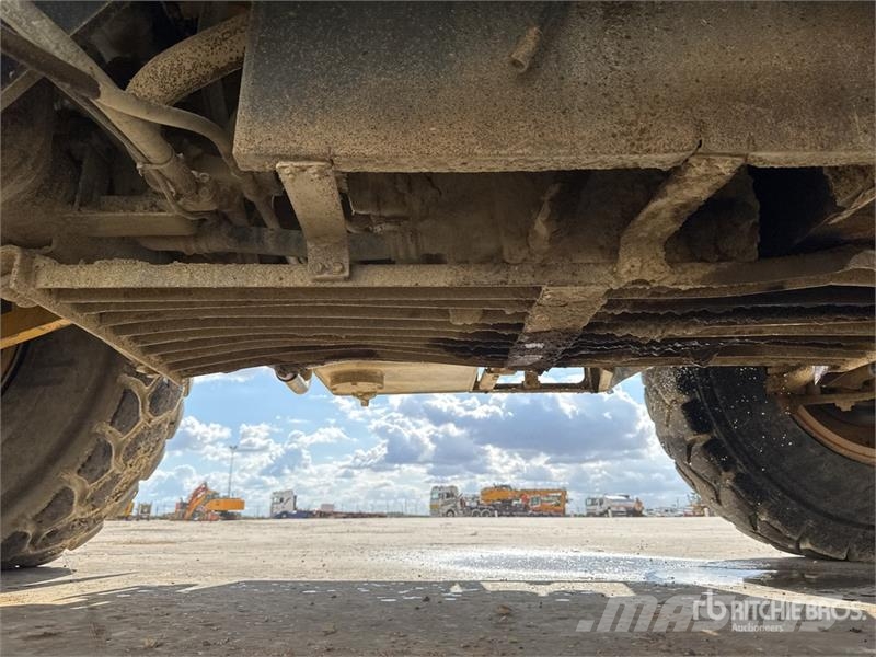 Komatsu HD405-7 Kĺbové nákladné autá