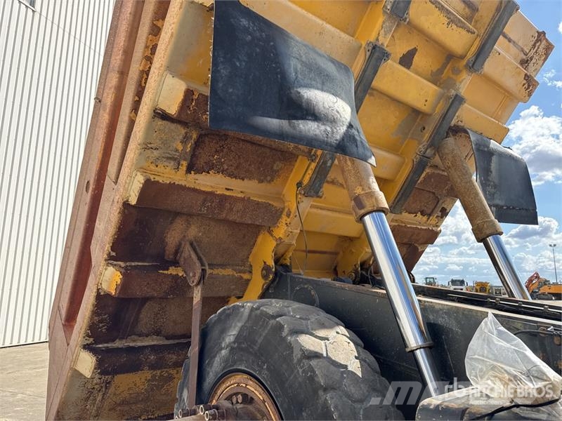 Komatsu HD405-7 Kĺbové nákladné autá