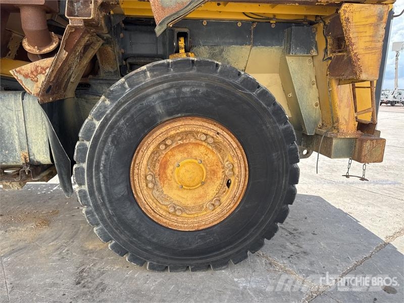Komatsu HD405-7 Kĺbové nákladné autá