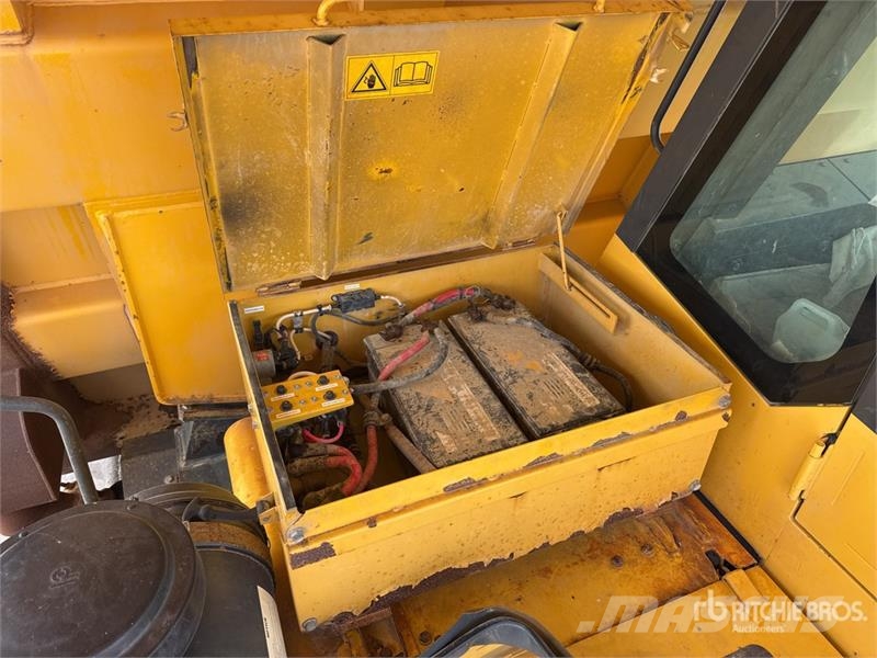 Komatsu HD405-7 Kĺbové nákladné autá