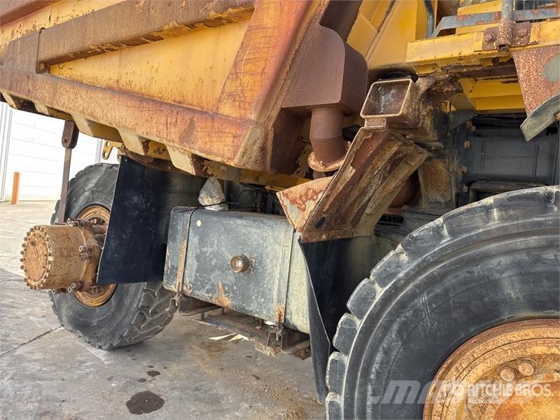 Komatsu HD405-7 Kĺbové nákladné autá