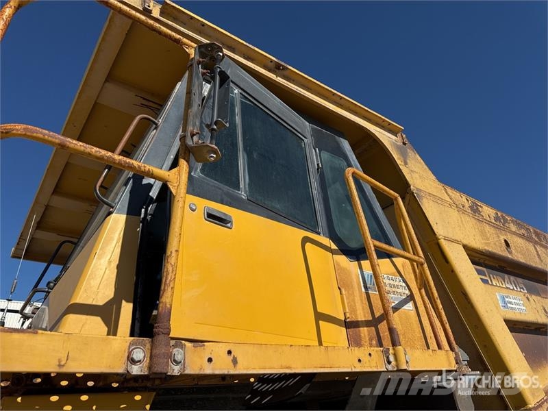 Komatsu HD405-7 Dumpperit
