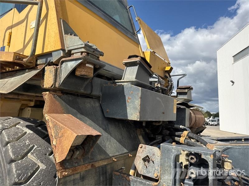 Komatsu HD405-7 Kĺbové nákladné autá