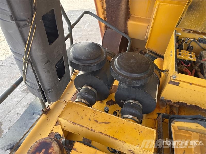 Komatsu HD405-7 Kĺbové nákladné autá