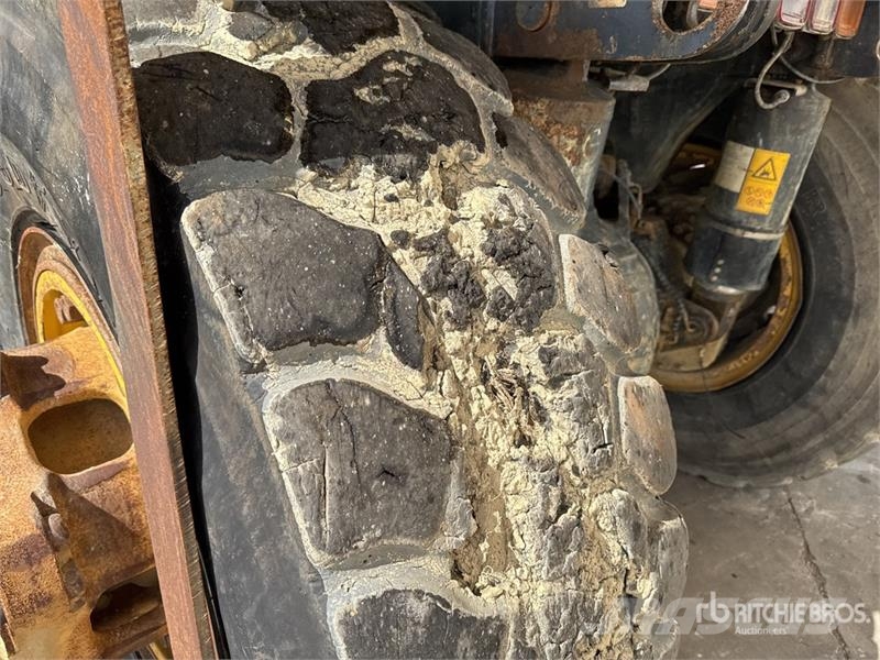Komatsu HD405-7 Kĺbové nákladné autá