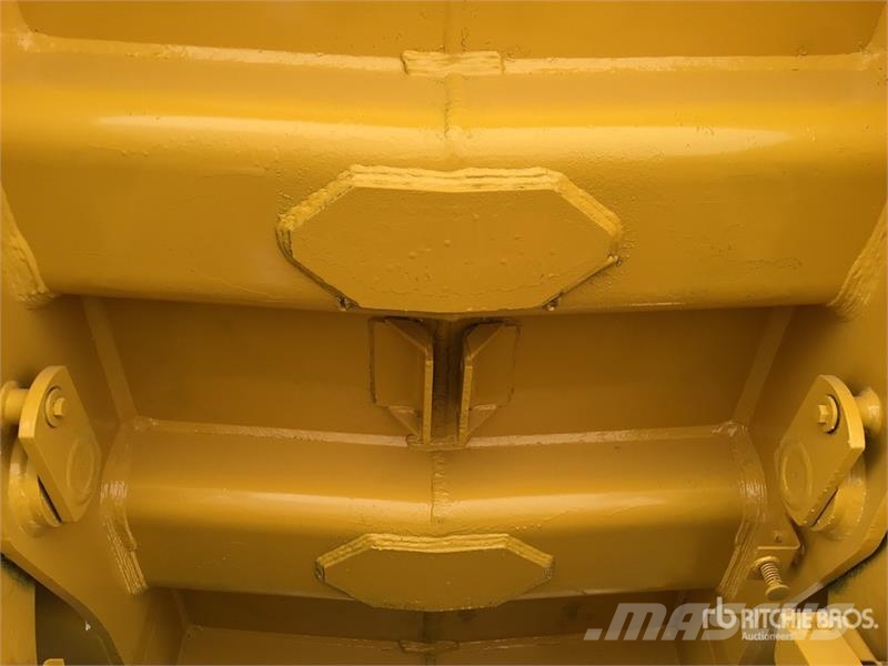 Komatsu HD785-5 Articulated Haulers