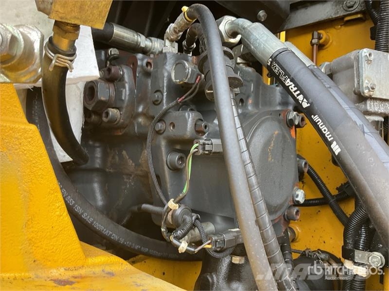 Komatsu PC-138 Tracked Excavator Crawler excavators