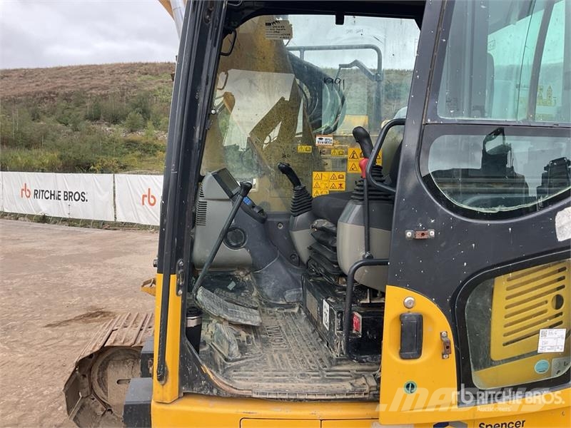 Komatsu PC 138US-11 Tracked Excavator Roomikekskavaatorid