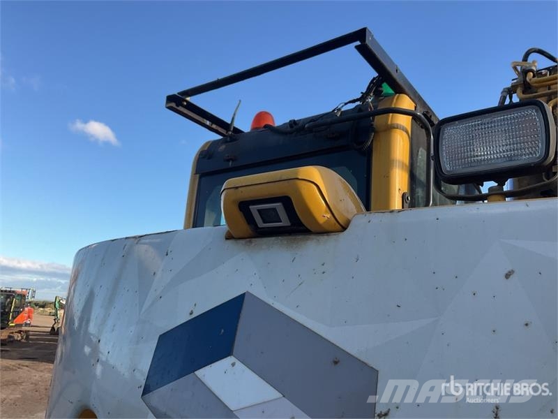 Komatsu PC 138US-11 Tracked Excavator Roomikekskavaatorid