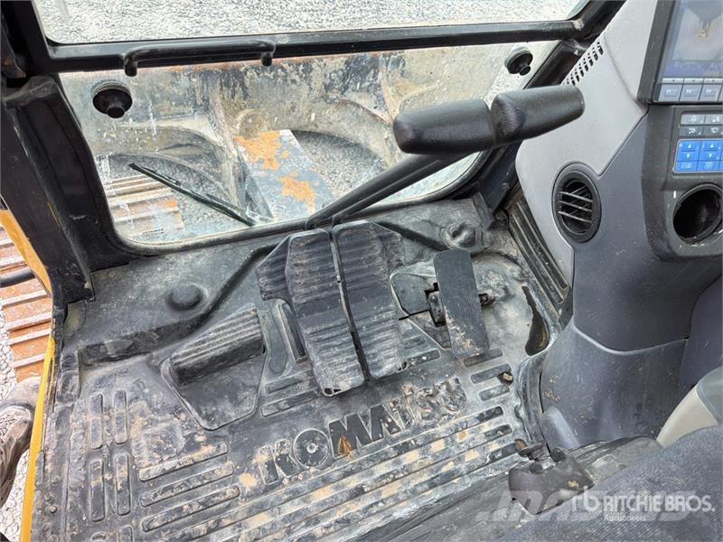 Komatsu PC 138US-11 Tracked Excavator Escavadeiras de esteiras