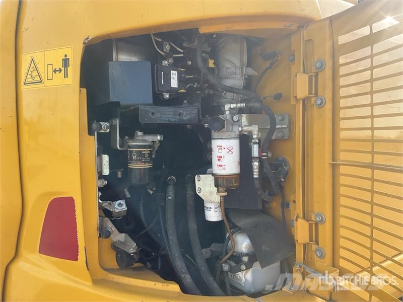 Komatsu PC 138US-11 Tracked Excavator حفارات زحافة