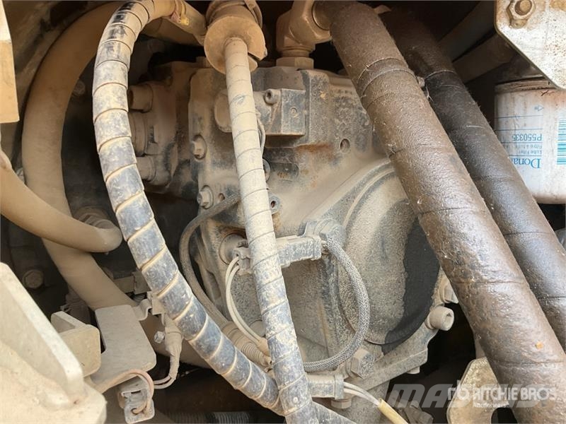 Komatsu PC 138US-11 Tracked Excavator Roomikekskavaatorid