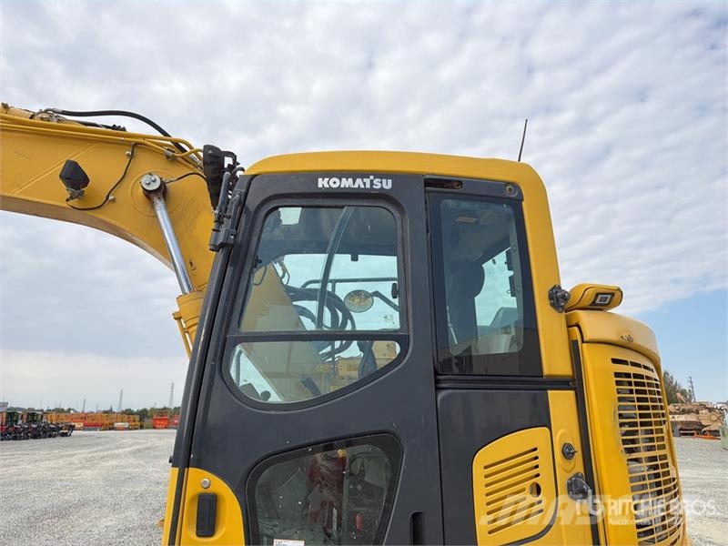 Komatsu PC 138US-11 Tracked Excavator Escavadeiras de esteiras