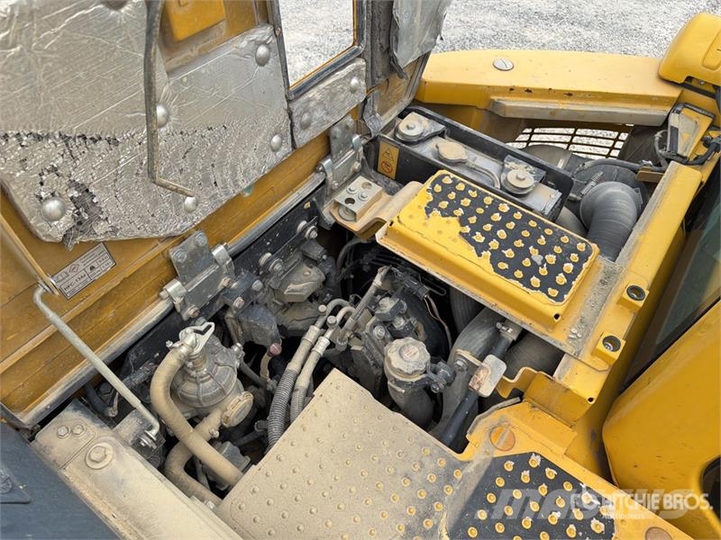 Komatsu PC 138US-11 Tracked Excavator Escavadeiras de esteiras