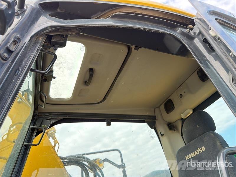 Komatsu PC 138US-11 Tracked Excavator Escavadeiras de esteiras